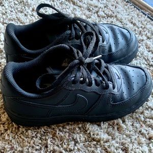 Boys Nike Air Force 1 Shoes size 1.5Y
